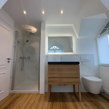 Neu - - Hochwertig Und Gemuetlich Wohnen *